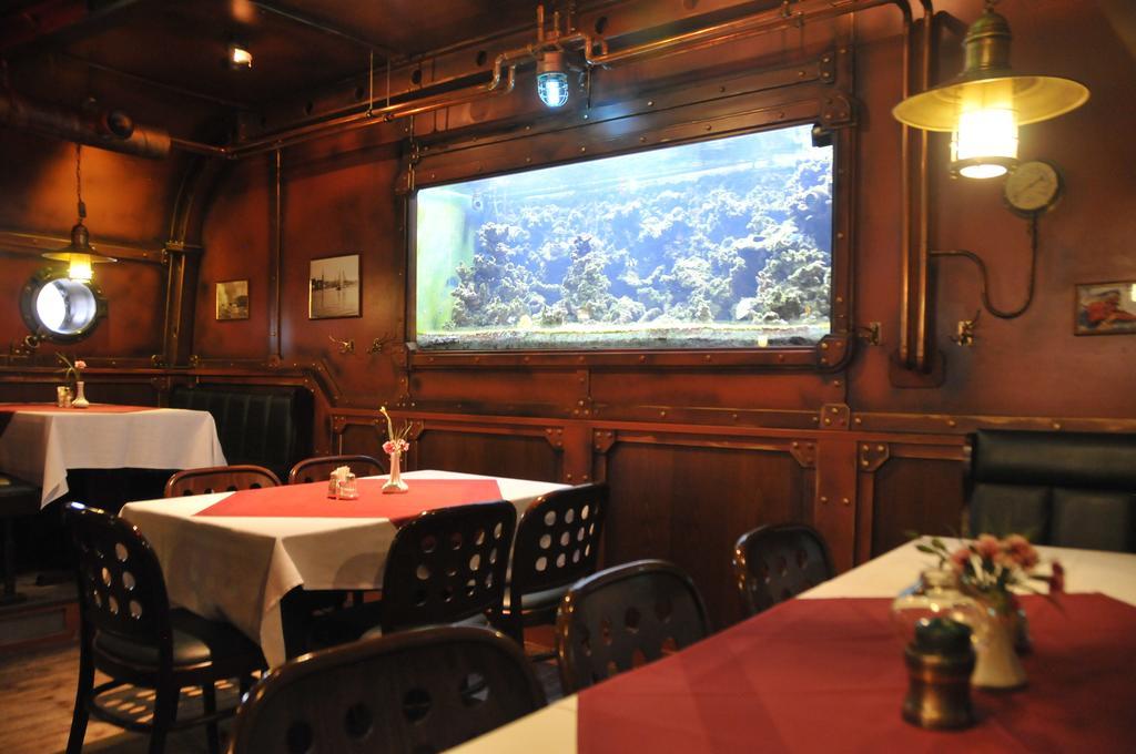 Pensión U-nautic Restaurant & 2*